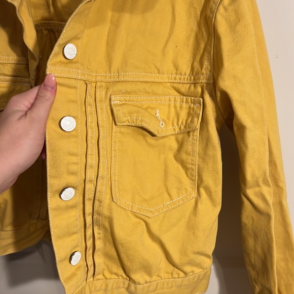Yellow cropped denim jacket - Picture 2 of 3